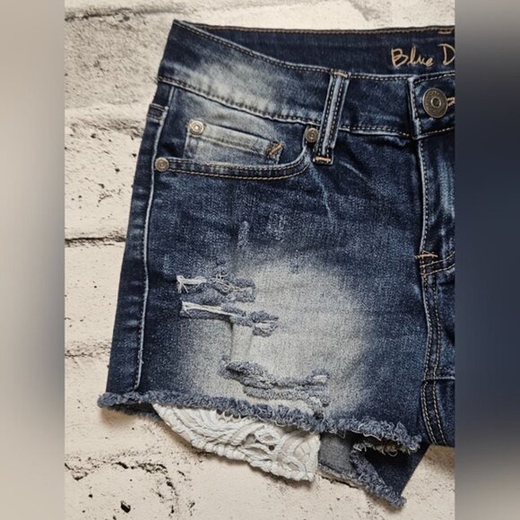 Blue Desire Curvy Short Shorts with Lace Pockets - Picture 2 of 15